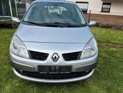 Silber Gebraucht 2006 Renault Scénic II Van / Kleinbus | 3.000 € (Etwas zu teuer)
