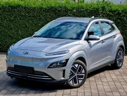 Grau Gebraucht 2022 Hyundai Kona Select SUV | 19.600 € (Etwas zu teuer)