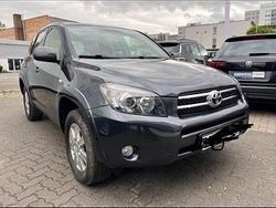 Grau Gebraucht 2008 Toyota RAV4 SUV | 6.300 € (Fairer Preis)