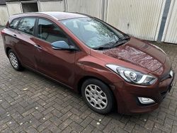 Braun Gebraucht 2013 Hyundai i30 Kombi | 2.200 € (Superpreis)