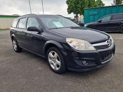 Schwarz Gebraucht 2007 Opel Astra Kombi | 999 € (Etwas zu teuer)
