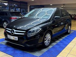 Schwarz Gebraucht 2018 Mercedes B200 Van / Kleinbus | 17.399 € (Fairer Preis)