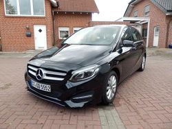 Schwarz Gebraucht 2018 Mercedes B200 Style Van / Kleinbus | 14.950 € (Guter Preis)