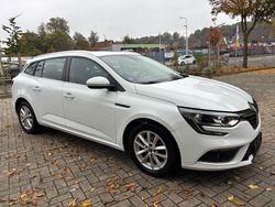 Weiß Gebraucht 2020 Renault Mégane GrandTour LIMITED Kombi | 8.900 € (Guter Preis)