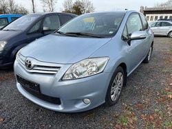 Blau Gebraucht 2010 Toyota Auris Life+ Limousine | 4.800 € (Guter Preis)