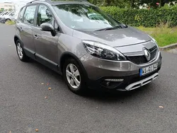 Grau Gebraucht 2014 Renault Scénic III Initiale Paris Van / Kleinbus | 5.400 € (Guter Preis)