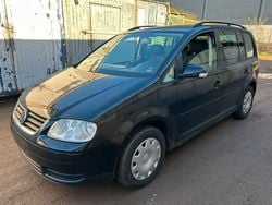 Schwarz Gebraucht 2004 VW Touran Van / Kleinbus | 1.290 € (Guter Preis)