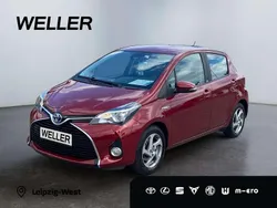 Rot Gebraucht 2017 Toyota Yaris Hybrid Edition-S Kleinwagen | 13.990 € (Fairer Preis)