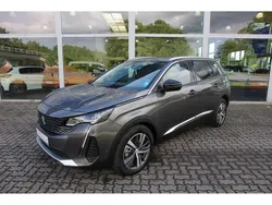 Platinium grau Gebraucht 2022 Peugeot 5008 Allure Van / Kleinbus | 35.990 € (Etwas zu teuer)