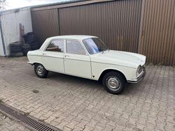 Weiß Gebraucht 1974 Peugeot 204 Limousine | 6.500 €