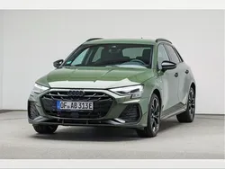Grün (distriktgrün metallic) Gebraucht 2025 Audi A3 Sportback e-tron Business Limousine | 50.611 € (Fairer Preis)