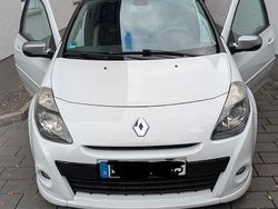 Weiß Gebraucht 2009 Renault Clio II GT Limousine | 3.900 € (Fairer Preis)