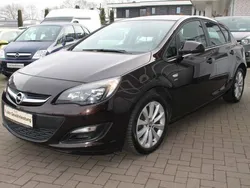 Braun Gebraucht 2013 Opel Astra Active Limousine | 7.999 € (Etwas zu teuer)