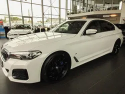 Weiß Gebraucht 2022 BMW 530 M Sport Limousine | 34.499 € (Fairer Preis)