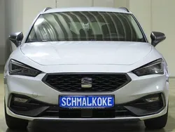 Nevada white Gebraucht 2024 Seat Leon FR Kombi | 25.500 € (Guter Preis)