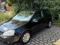 Schwarz Gebraucht 2006 VW Golf V Kleinwagen | 1.999 € (Fairer Preis)