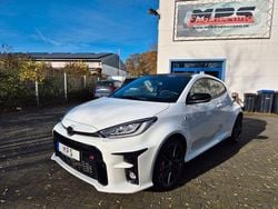 Weiß Gebraucht 2021 Toyota Yaris Limousine | 26.600 € (Guter Preis)