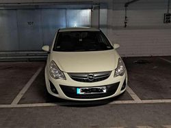 Beige Gebraucht 2011 Opel Corsa Selection Limousine | 2.100 € (Guter Preis)