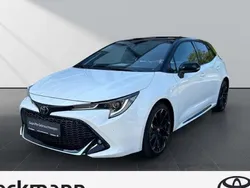 Weiß Gebraucht 2022 Toyota Corolla Sport Limousine | 28.990 € (Etwas zu teuer)