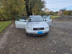Silber Gebraucht 2002 Audi A4 Kombi | 1.950 € (Guter Preis)