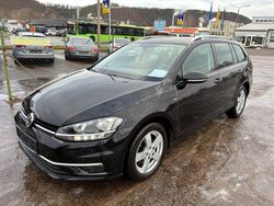 Deep black (metallic) Gebraucht 2018 VW Golf VII Join Kombi | 13.990 € (Guter Preis)