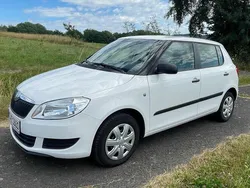 Weiß Gebraucht 2012 Skoda Fabia Cool Edition Limousine | 3.900 € (Fairer Preis)