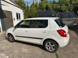 Weiß Gebraucht 2009 Skoda Fabia Cool Edition Limousine | 4.590 € (Etwas zu teuer)