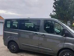 Grau Gebraucht 2015 Ford Transit Custom Van / Kleinbus | 11.000 € (Fairer Preis)