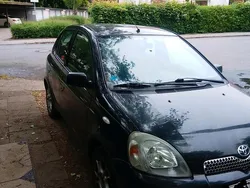 Schwarz Gebraucht 2002 Toyota Yaris Kleinwagen | 1.200 € (Guter Preis)