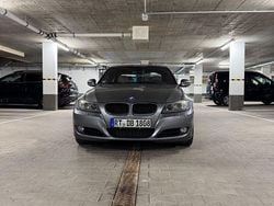 Grau Gebraucht 2010 BMW 320 Sport Line Limousine | 5.300 € (Guter Preis)