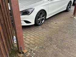 Weiß Gebraucht 2015 Mercedes CLA180 Limousine | 14.850 € (Etwas zu teuer)