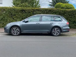 Grau Gebraucht 2018 VW Golf VII Kombi | 10.000 € (Guter Preis)