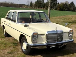 Beige Gebraucht 1969 Mercedes 200 Limousine | 8.500 €