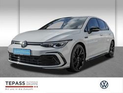 Weiss Gebraucht 2024 VW Golf VIII R-line Limousine | 38.990 €