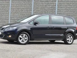 Schwarz Gebraucht 2013 Seat Alhambra Reference Van / Kleinbus | 10.980 € (Fairer Preis)