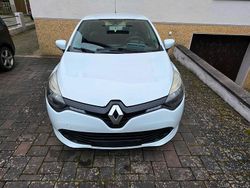 Weiß Gebraucht 2013 Renault Clio IV Kleinwagen | 2.999 €