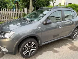 Grau Gebraucht 2018 Dacia Sandero Celebration Kleinwagen | 10.290 € (Fairer Preis)