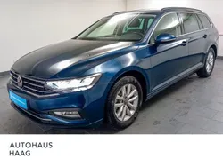 Aquamarinblau metallic Gebraucht 2024 VW Passat Business Kombi | 26.900 € (Fairer Preis)