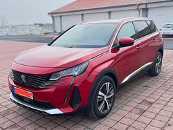 Rot Gebraucht 2022 Peugeot 5008 Allure SUV | 25.900 € (Fairer Preis)