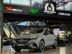 Grau Gebraucht 2024 Mercedes EQE AMG 53 AMG SUV | 105.900 €