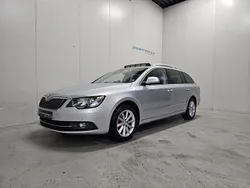 Grau Gebraucht 2014 Skoda Superb Limousine | 6.500 € (Guter Preis)
