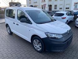 Weiß Gebraucht 2021 VW Caddy Van / Kleinbus | 16.990 €