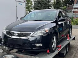 Schwarz Gebraucht 2010 Kia Ceed 2 Limousine | 3.500 € (Guter Preis)