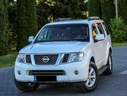 Weiß Gebraucht 2011 Nissan Pathfinder SUV | 12.600 € (Etwas zu teuer)