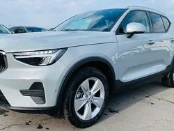 Grau Gebraucht 2025 Volvo XC40 SUV | 39.990 € (Fairer Preis)
