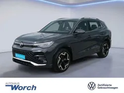 Grau Gebraucht 2024 VW Tiguan R-line SUV | 51.109 €