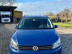 Blau Gebraucht 2011 VW Touran Comfortline Van / Kleinbus | 5.990 € (Fairer Preis)