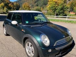Grün Gebraucht 2005 Mini Cooper Kleinwagen | 3.499 € (Etwas zu teuer)