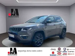 Grau Gebraucht 2020 Jeep Compass SUV | 24.490 € (Fairer Preis)