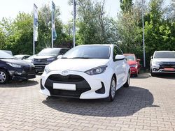 Weiß Gebraucht 2022 Toyota Yaris Basis Limousine | 13.250 € (Fairer Preis)